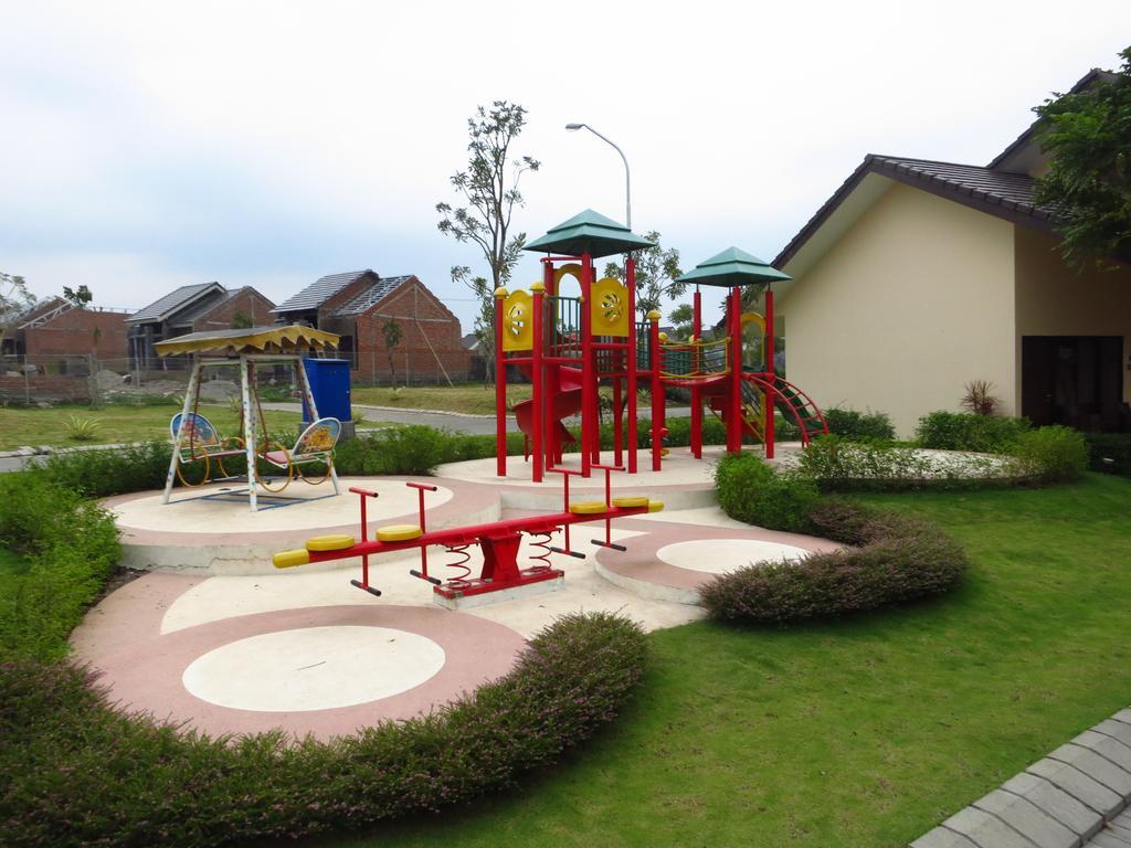 Bess Resort & Waterpark Hotel And Convention Malang Extérieur photo