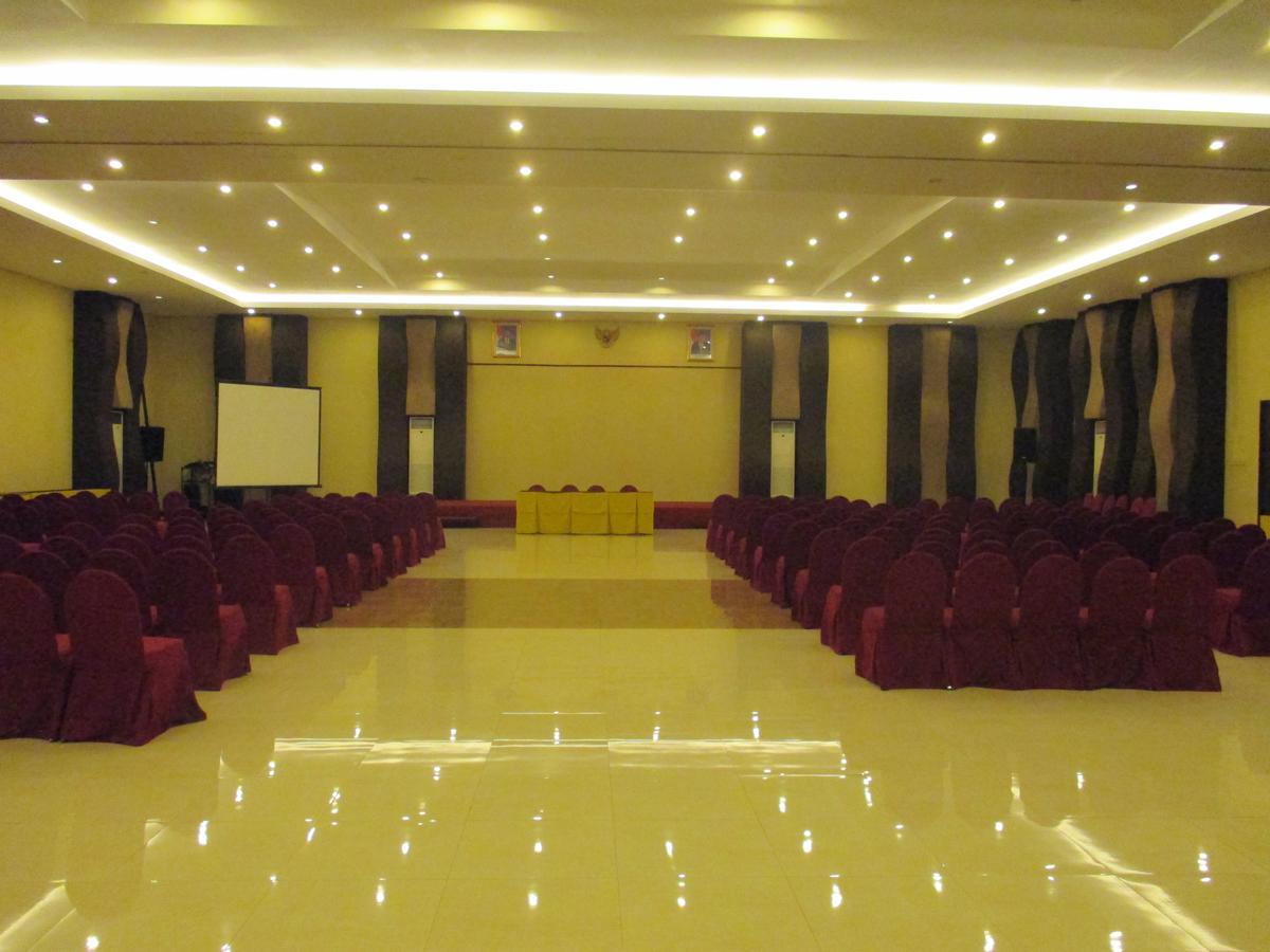 Bess Resort & Waterpark Hotel And Convention Malang Extérieur photo