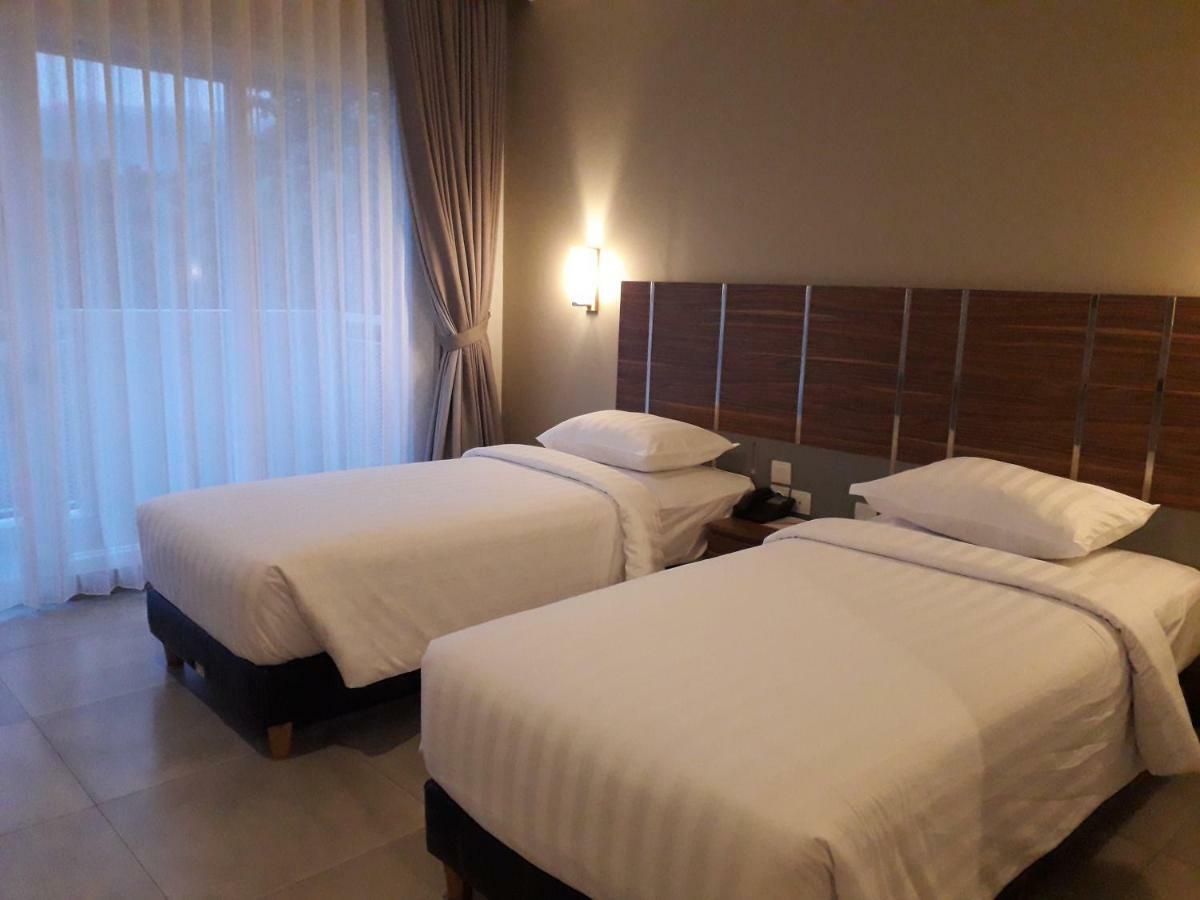 Bess Resort & Waterpark Hotel And Convention Malang Extérieur photo